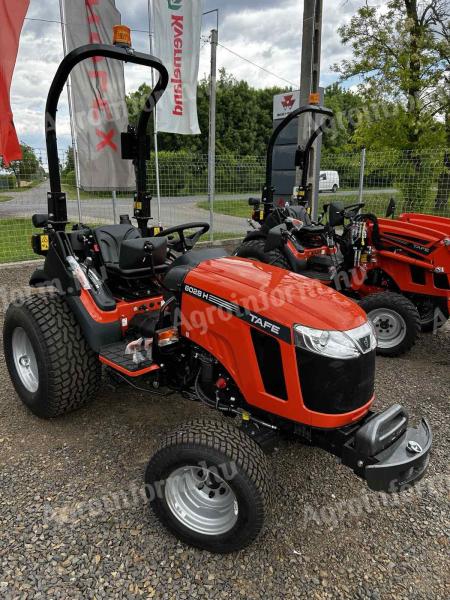 TRAKTOR TAFE 6028H, z ładowaczem czołowym lub bez