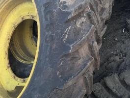 John Deere kerék