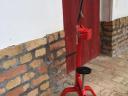 Diving machine with stand, red