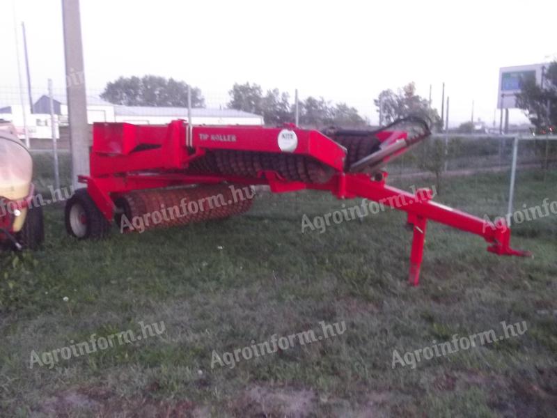 Towed HE-VA Roller 8, 2 m roller in like new condition, good technical condition for sale