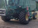 John Deere WTS 9640 grain combine