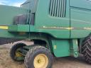 John Deere WTS 9640 grain combine