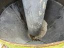 Feed mixer, feed mixing system and grinder Ley