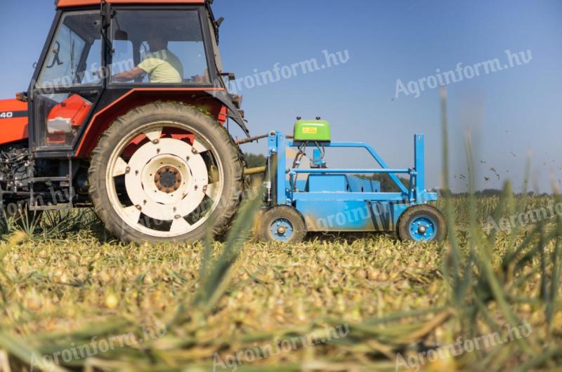 Krukowiak Z801 onion crusher