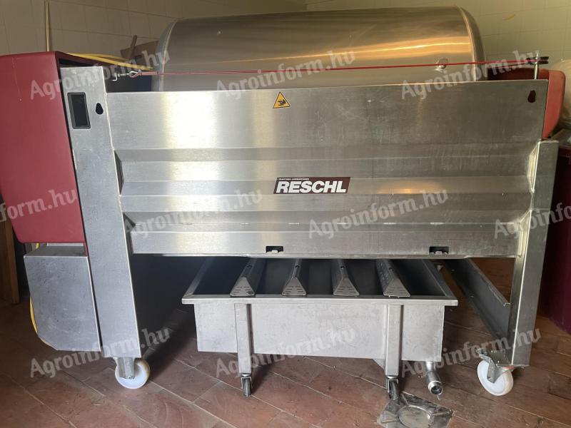 SKRLJ PST 5 AE pneumatic grape press