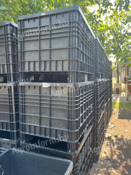 Plastic container Class II