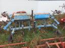 Hoses for row cropping