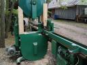 Band saw with waste return conveyor