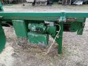 Band saw with waste return conveyor
