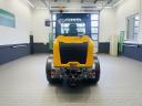 GiANT G5000 TELE articulated loader