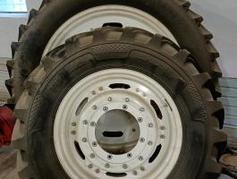380/85R30 Alliance Gumi újszerű