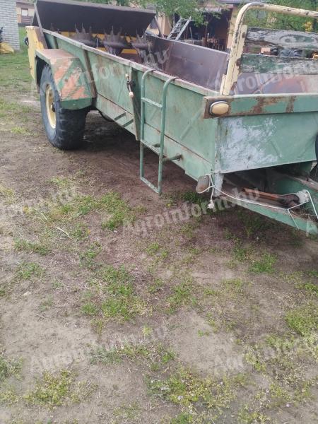 RUR 5 manure spreader
