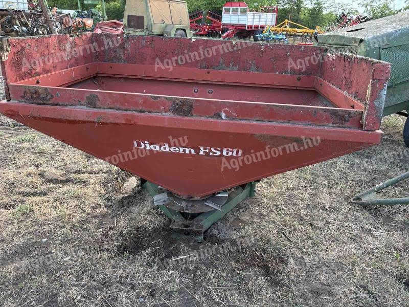 Diadem S60 fertiliser spreader