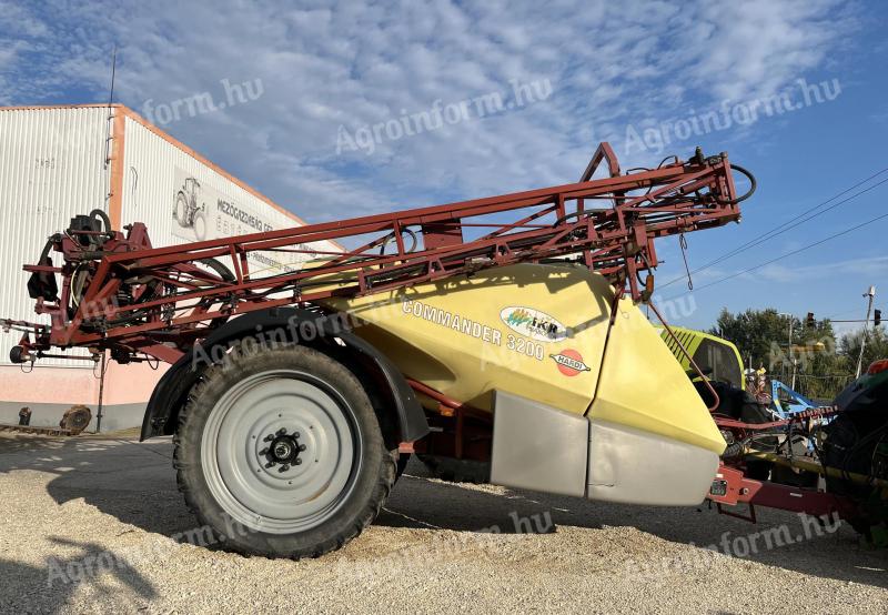 Hardi Commander 3200 field sprayer