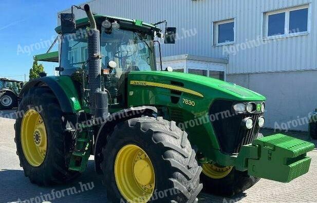 John Deere 7830