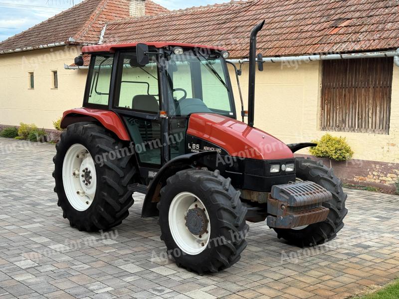 New Holland TL90 L85 Tractor
