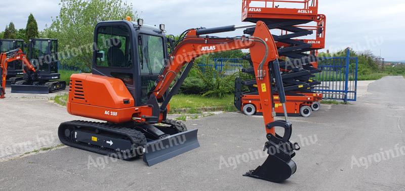 ATLAS AC 25 F midi rotary excavator with rubber spring