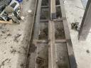 Band saw with longitudinal cutting table