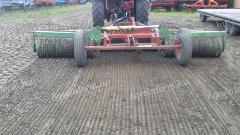 Hammerschmied type 450/45 hydraulically trailed Cambridge cylinder