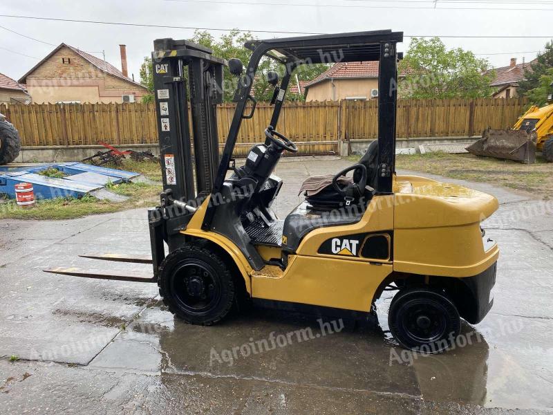 CAT 3T forklift truck