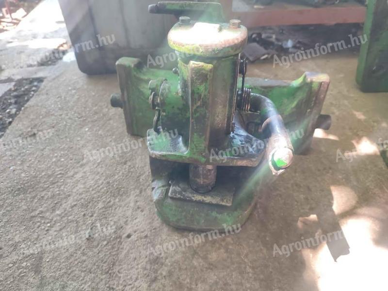 Zvedací hlava traktoru John Deere