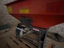 Fertiliser spreader