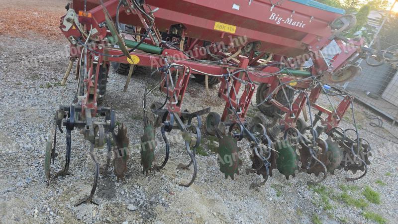 Cultivator