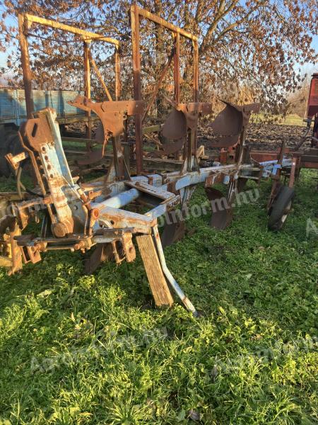 Lemken Opal 4hlavý střídavý rotační pluh
