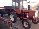 Traktor T25 a jeho nářadí