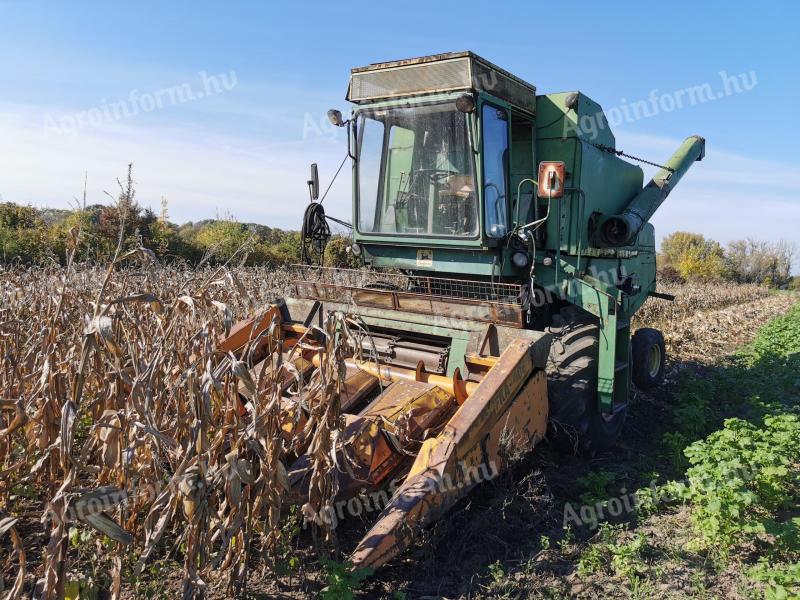 Combina John Deere 970