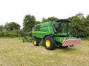 John Deere T550i combine
