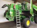 John Deere T550i combine