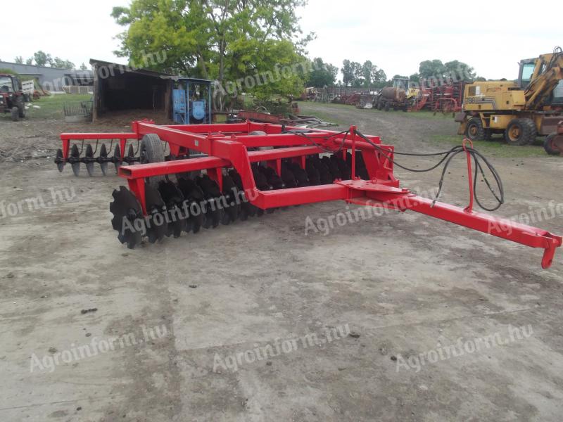 IH 5,2 m heavy disc for sale