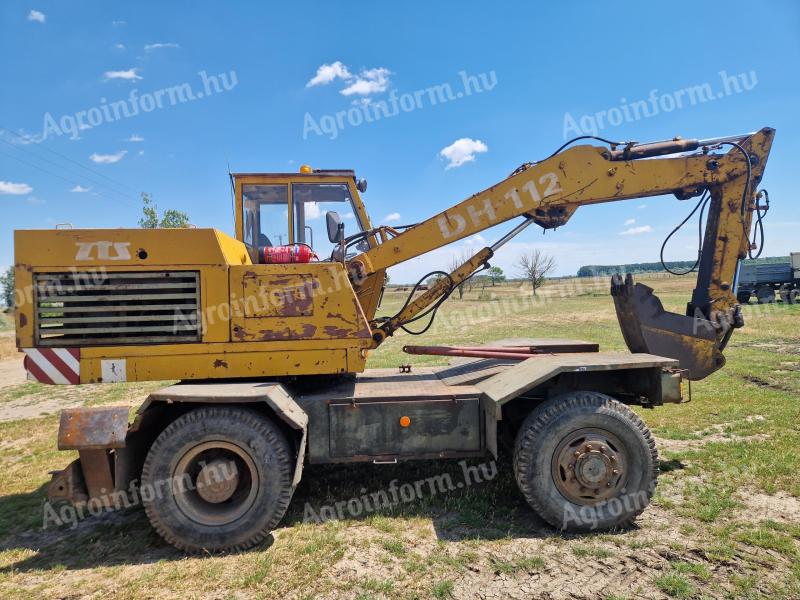 DH-112 rotary excavator