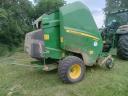Lis s variabilní komorou John Deere V 451M (2021, nožový typ)
