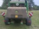 Lis s variabilní komorou John Deere V 451M (2021, nožový typ)