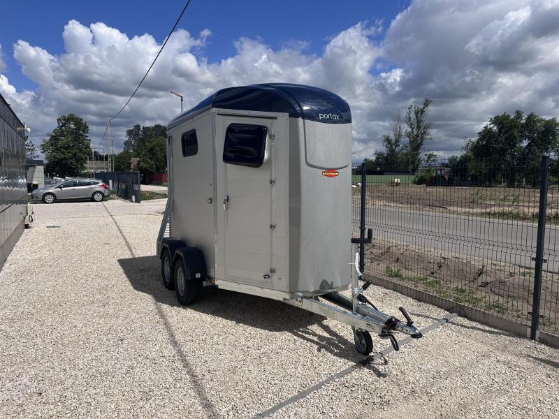 New Böckmann Portax horsebox instead of 5 699 000 Ft 5 199 000 Ft