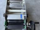 Manual labelling machine