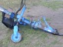 There is a drawbar triangle sniffer