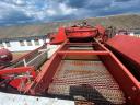 FMC 979 Pea Combine