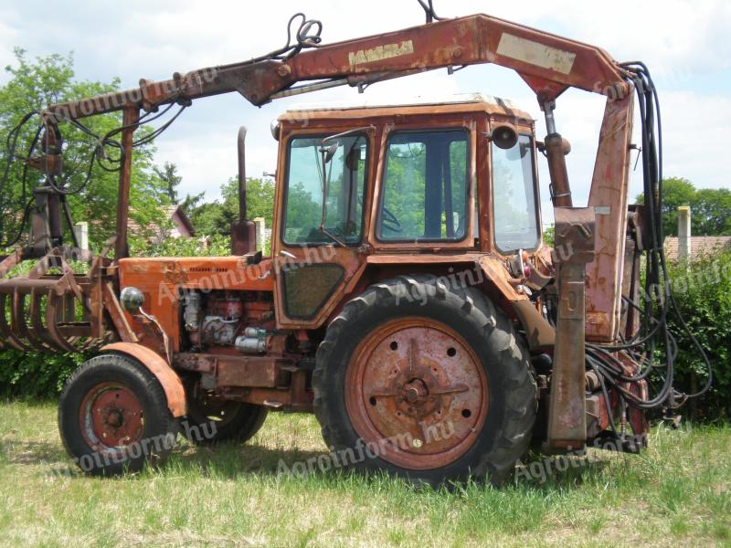 MTZ-80 with KCR 4010 crane