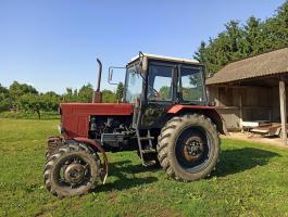 MTZ 82 traktor és munkaeszközei