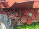 Combine IH 321 (International)