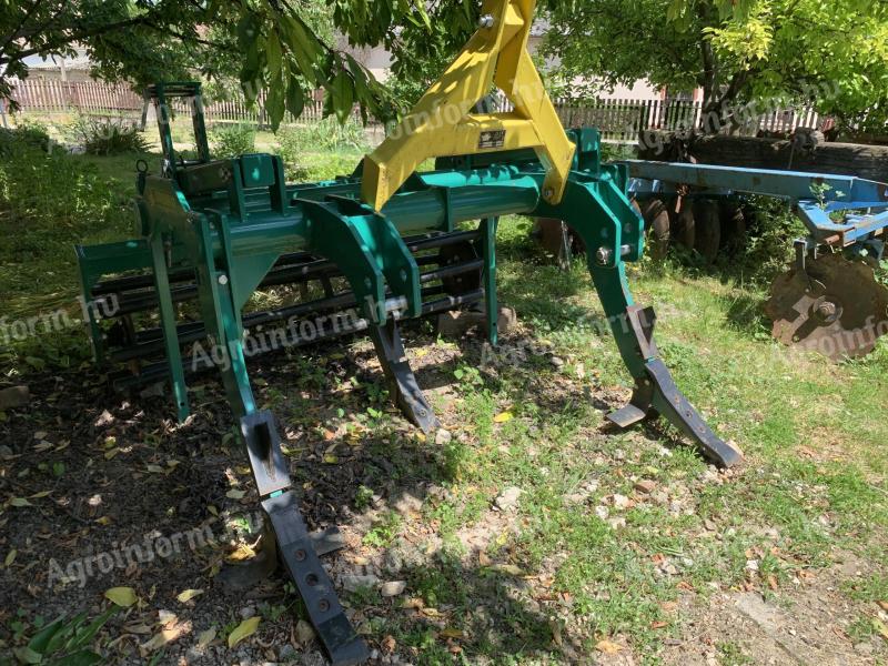 Agromerkur PD3, 3 knife soil spreader