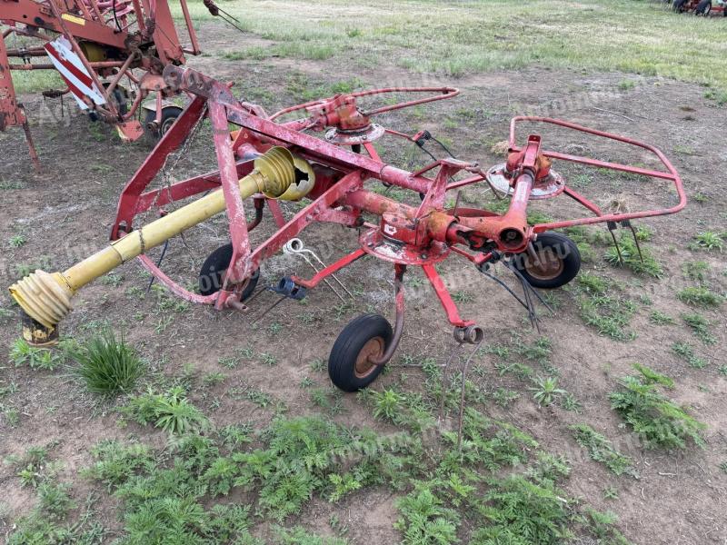 PÖTTINGER 4 rotor grader, manipulator ordonat