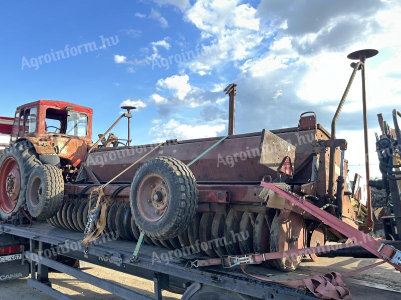 Secí stroj IH 6200 vcelku nebo kdemontáži