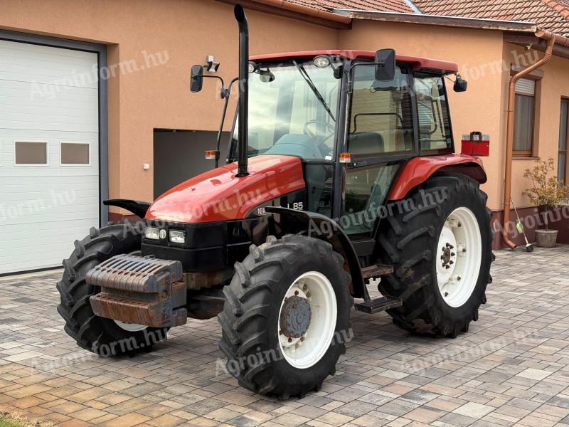 New Holland L85 tractor