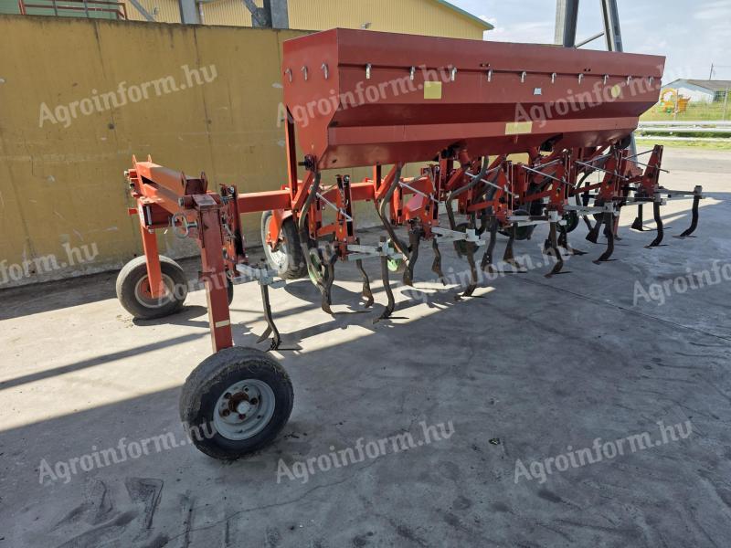 Komárom ABK 006 row cultivator for sale