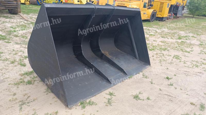 Lyžica na obilie Caterpillar s objemom 3 m³