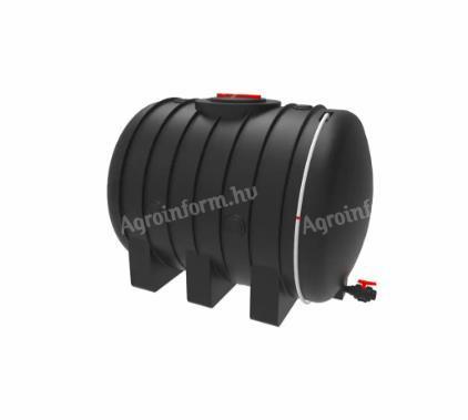 3100 litre plastic skid-mounted container with breakwater, spigot